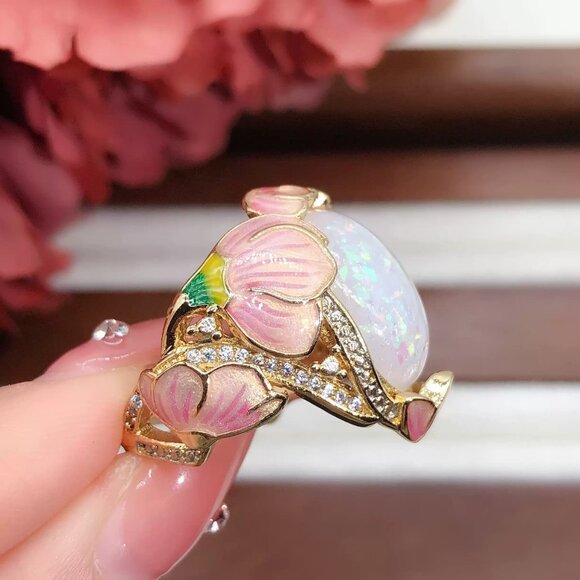 Vintage Style Large Oval Opal Ring - Picture 3 of 6